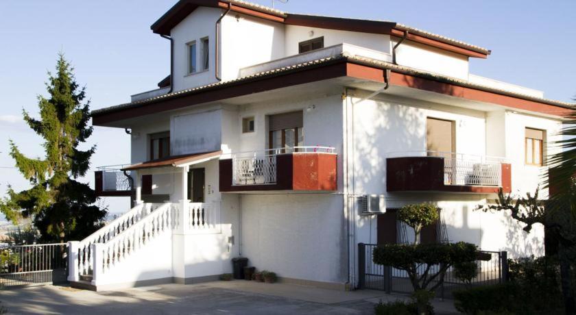 A Casa Di Gio' Bed & Breakfast Atri Exterior photo